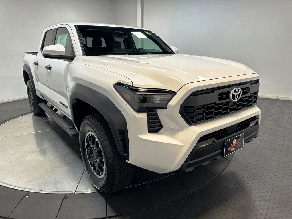 2024 TOYOTA TACOMA TRD Off Road 3