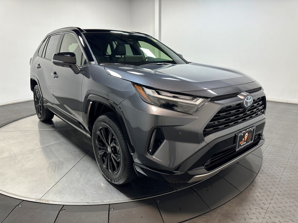 2024 Toyota RAV4 Hybrid XSE 2