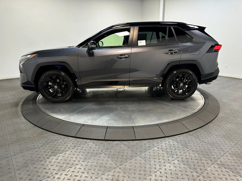 2024 Toyota RAV4 Hybrid XSE 5