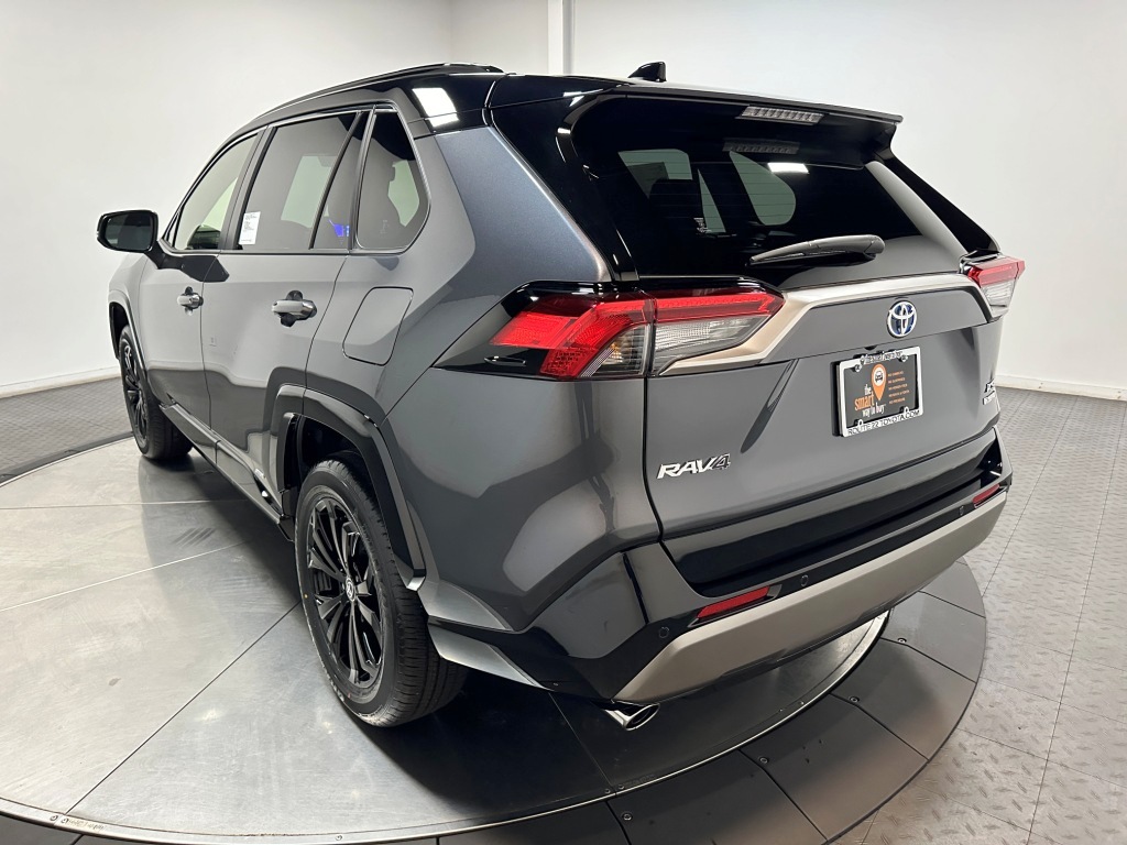 2024 Toyota RAV4 Hybrid XSE 6