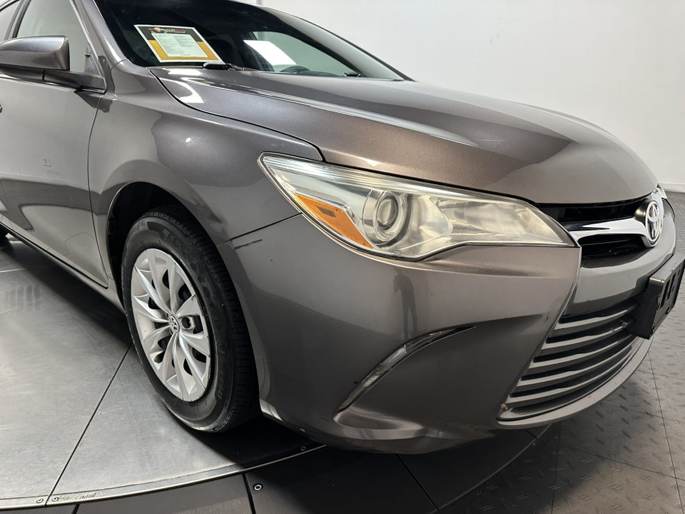 2016 Toyota Camry LE 3