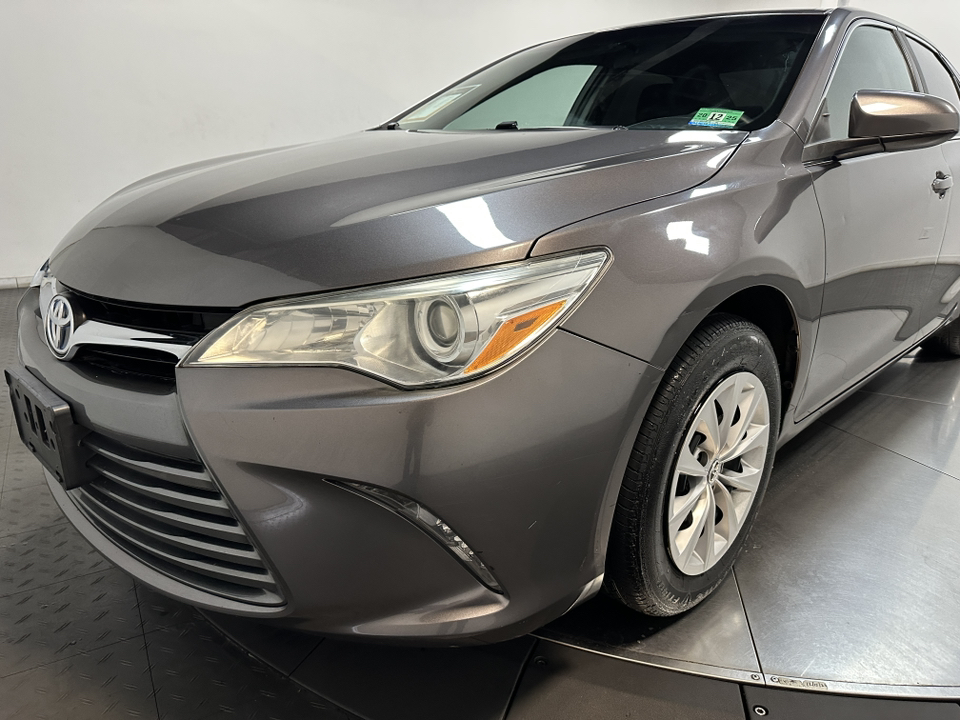 2016 Toyota Camry LE 7