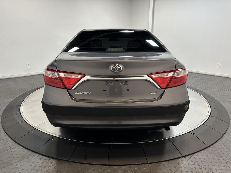 2016 Toyota Camry LE 11