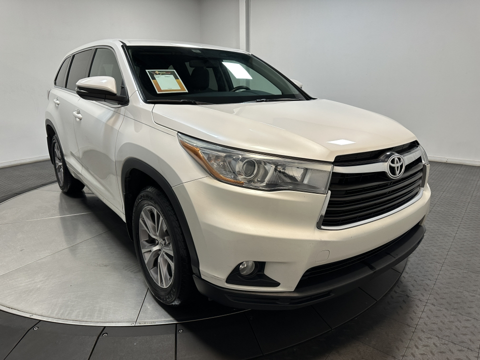 2015 Toyota Highlander LE Plus 2