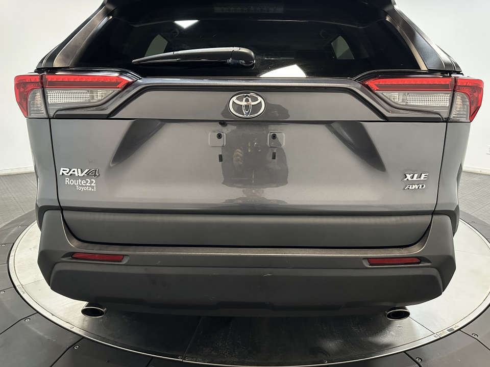 2021 Toyota RAV4 XLE Premium 12