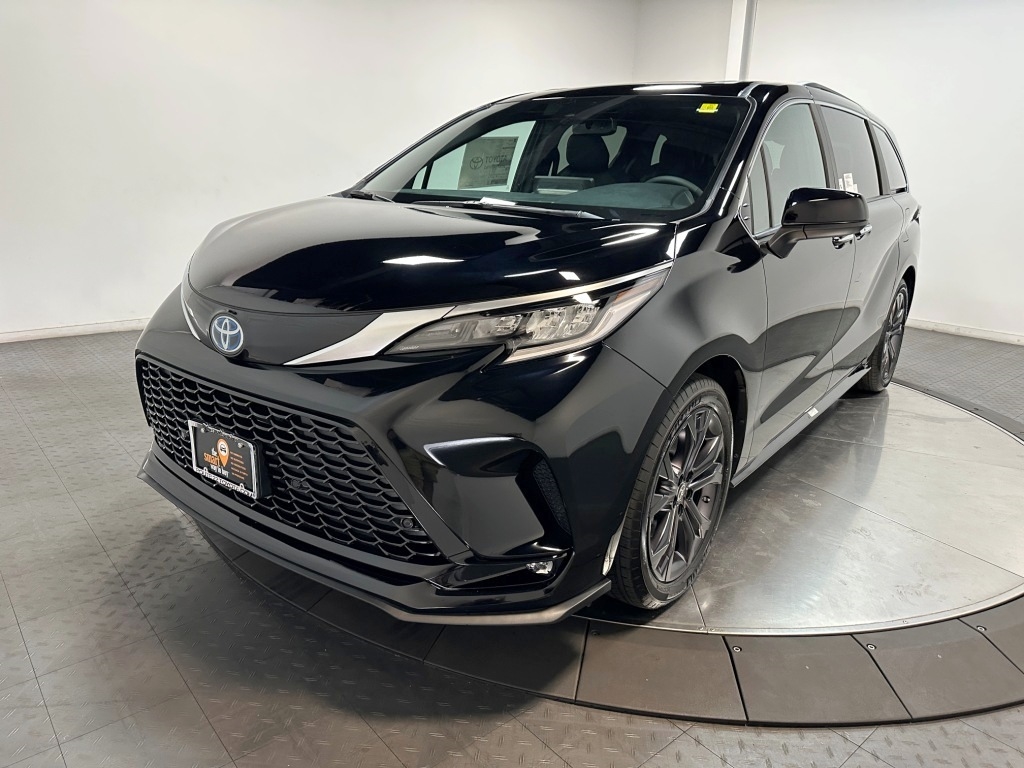 2024 Toyota Sienna XSE 4