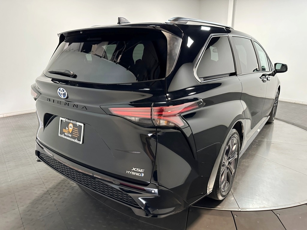 2024 Toyota Sienna XSE 8