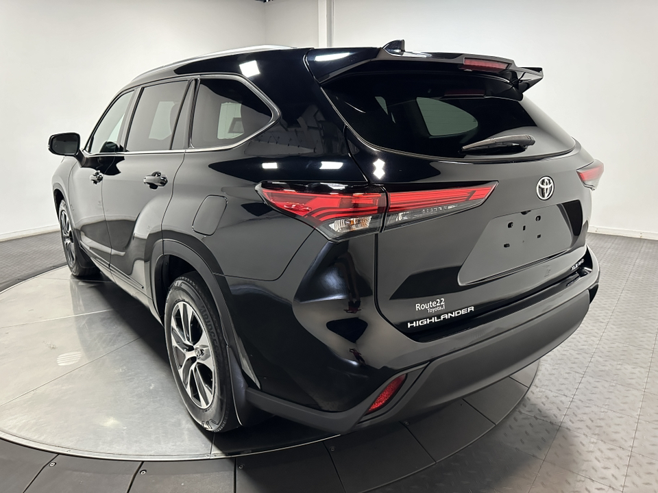 2021 Toyota Highlander XLE 9