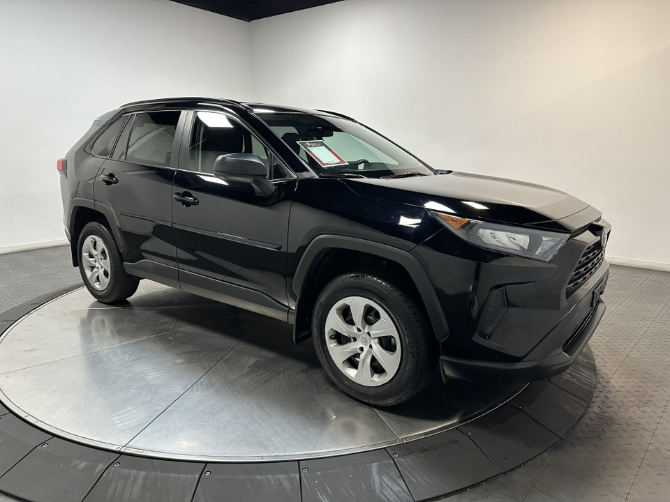 2021 Toyota RAV4 LE 1