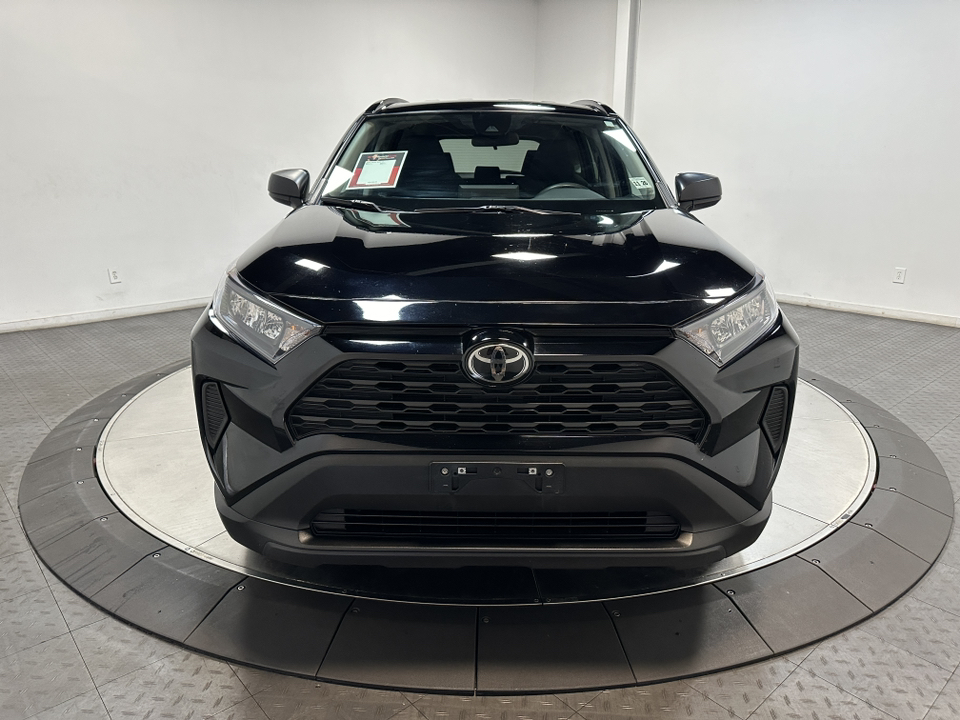 2021 Toyota RAV4 LE 4