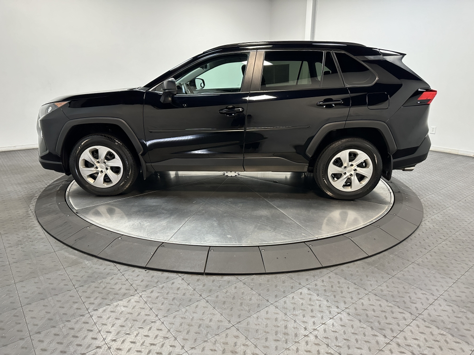 2021 Toyota RAV4 LE 8