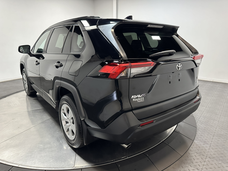 2021 Toyota RAV4 LE 9