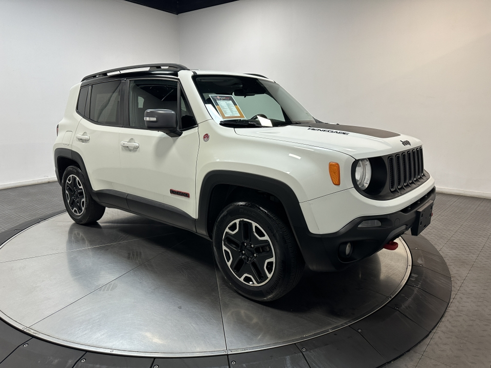 2016 Jeep Renegade Trailhawk 1