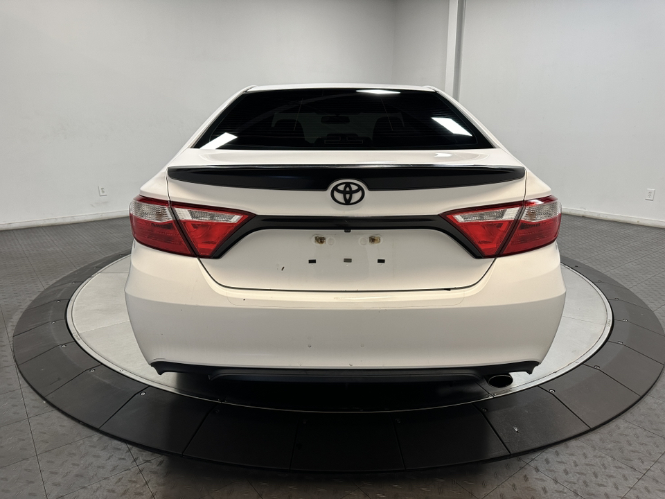 2017 Toyota Camry SE 7