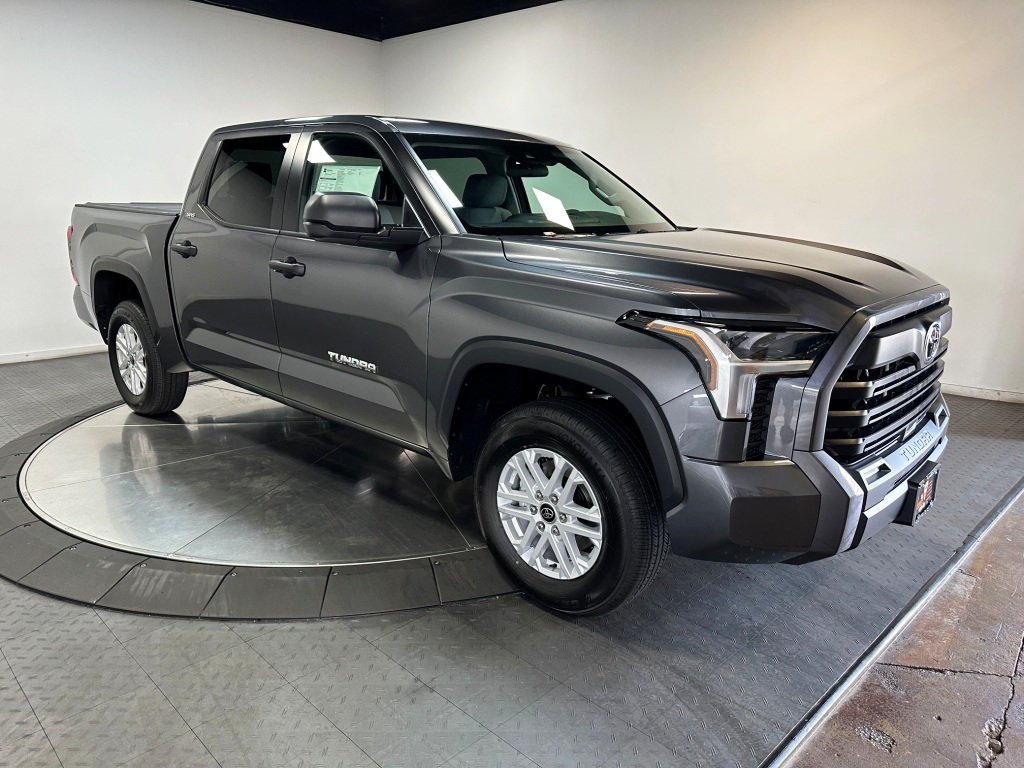 2025 Toyota Tundra 4WD SR5 1