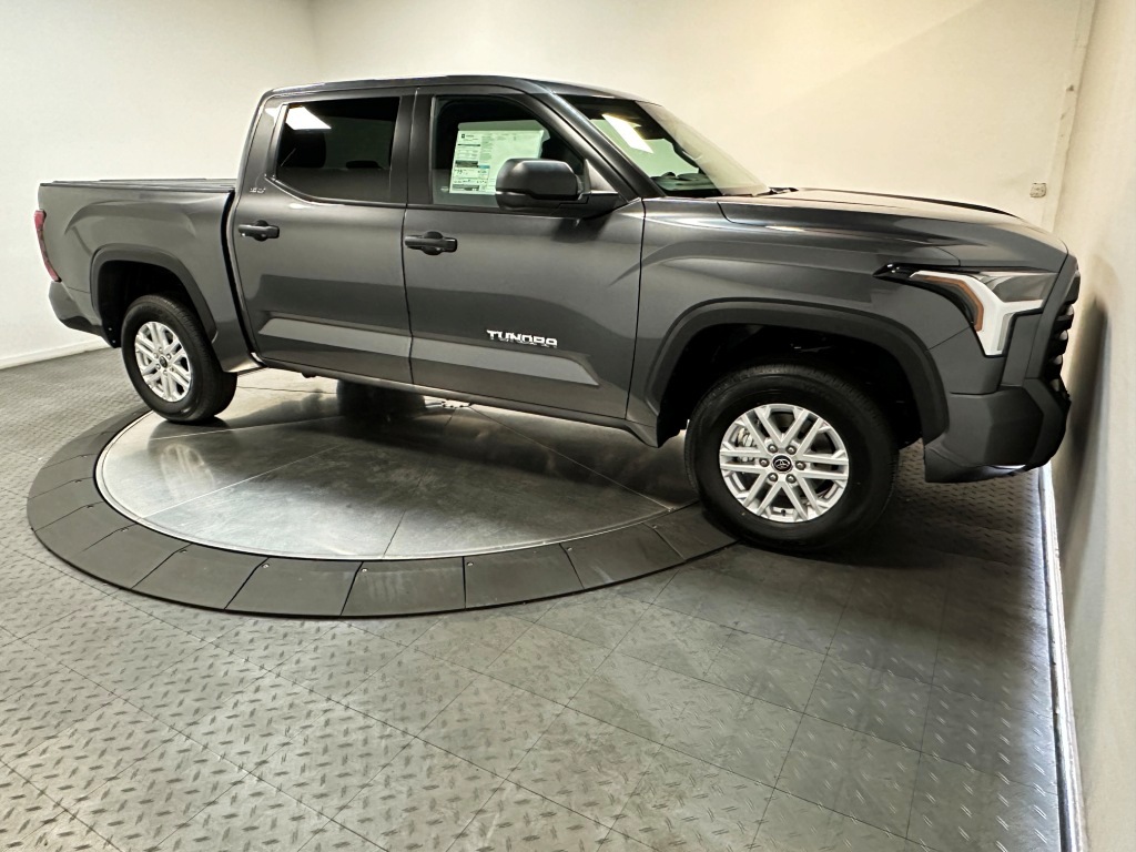 2025 Toyota Tundra 4WD SR5 10