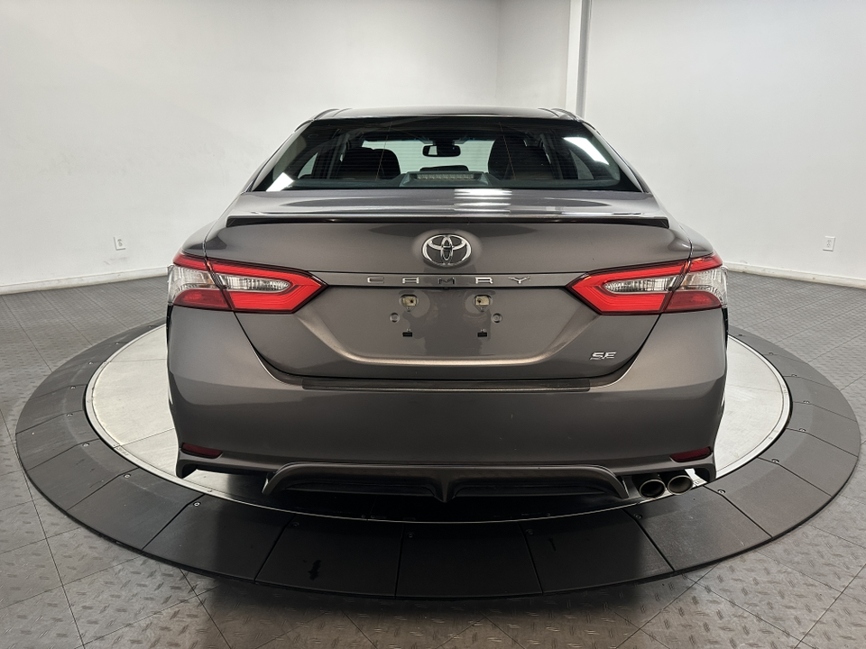 2018 Toyota Camry SE 11