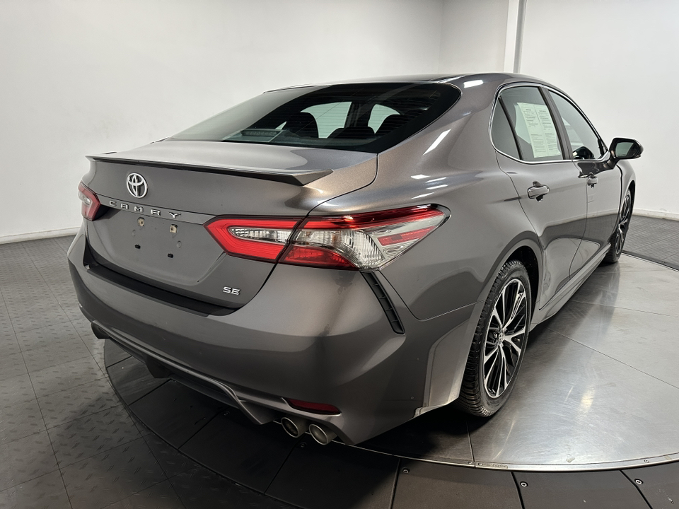 2018 Toyota Camry SE 13