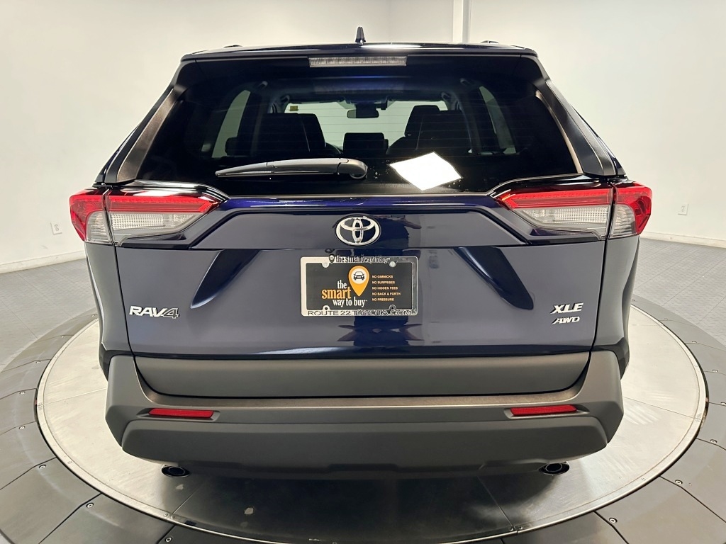 2025 Toyota RAV4 XLE Premium 7