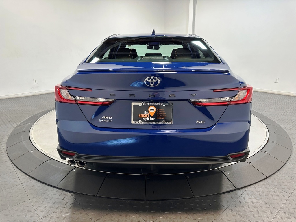 2025 Toyota Camry SE 7