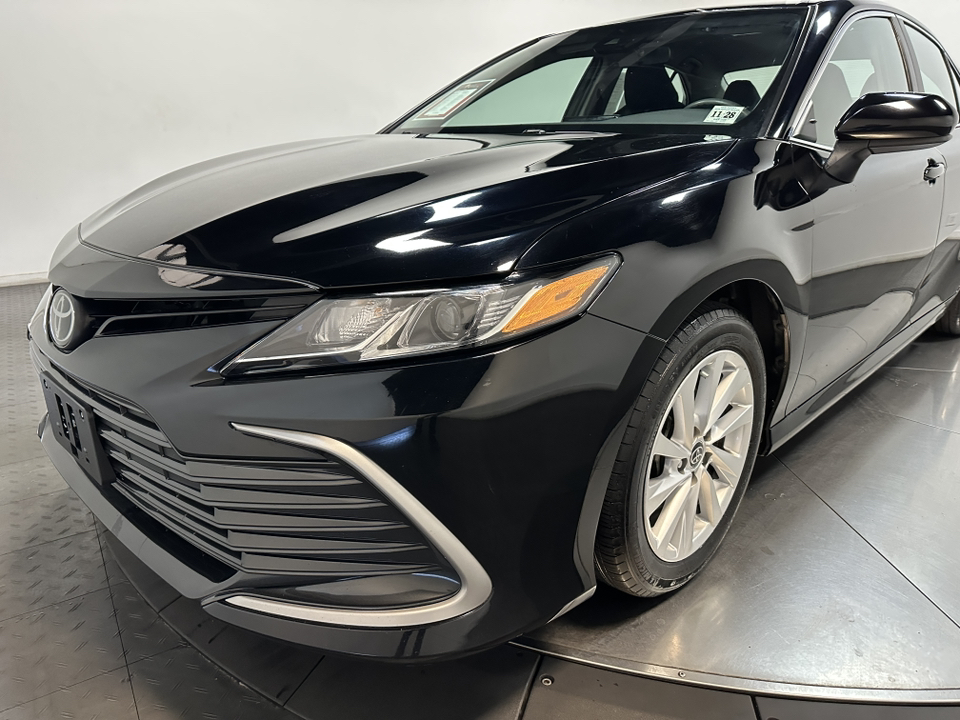 2023 Toyota Camry LE 7