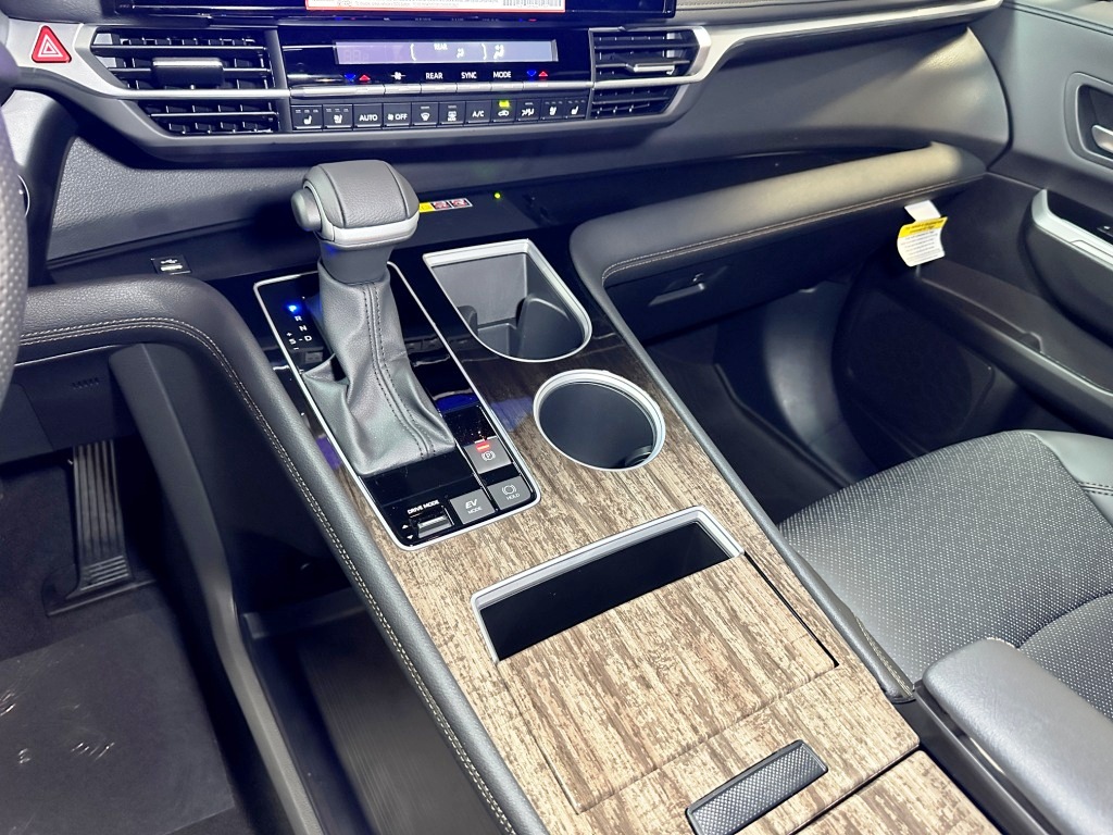 2025 Toyota Sienna Limited 20