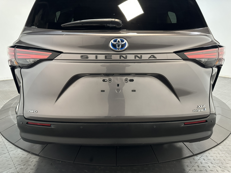 2022 Toyota Sienna XLE 11