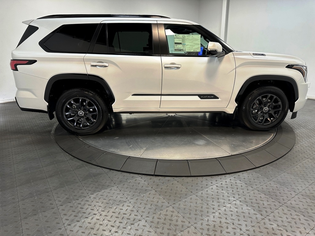 2025 Toyota Sequoia Platinum 9