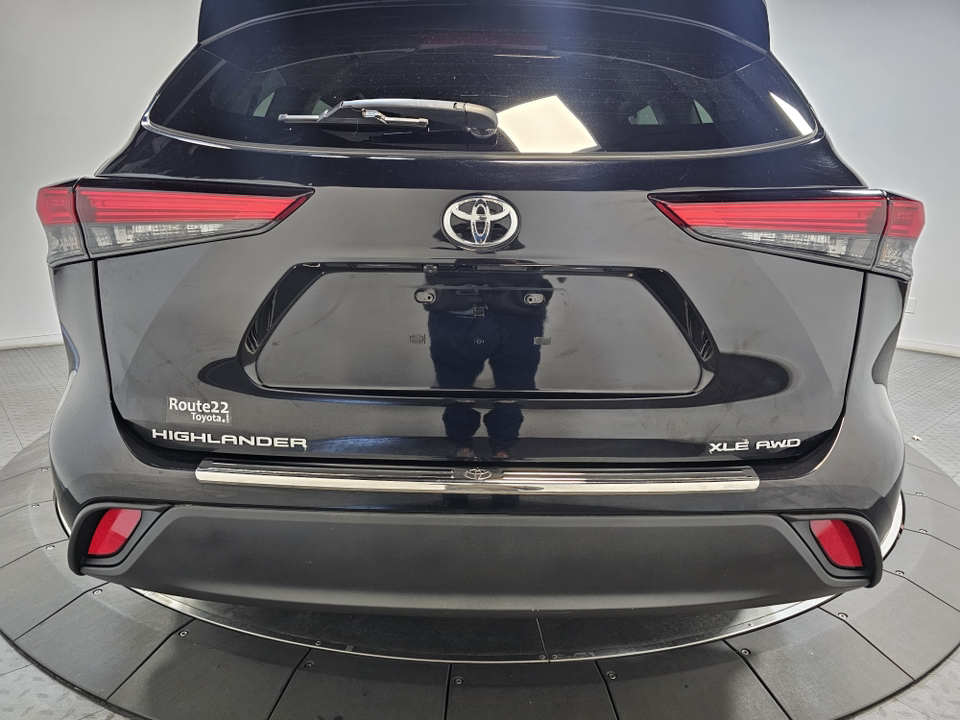 2022 Toyota Highlander XLE 12