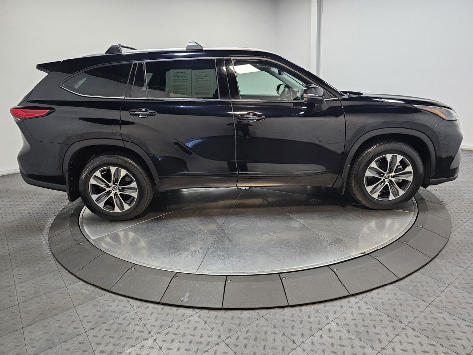 2022 Toyota Highlander XLE 15