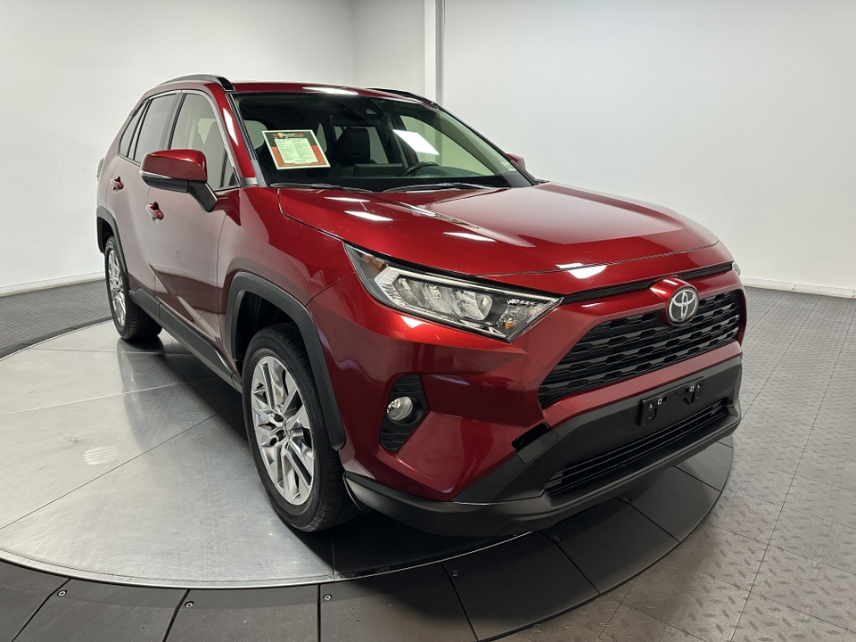 2021 Toyota RAV4 XLE Premium 2