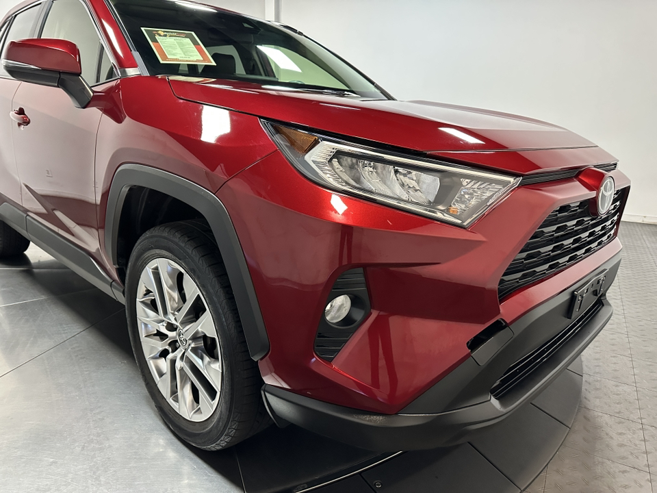 2021 Toyota RAV4 XLE Premium 3