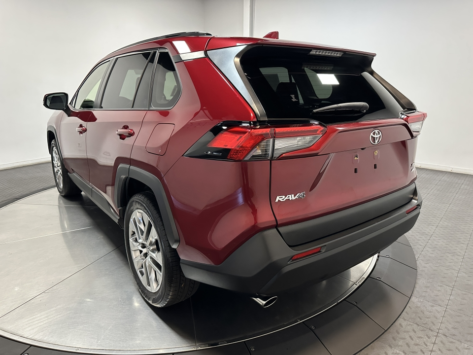 2021 Toyota RAV4 XLE Premium 9