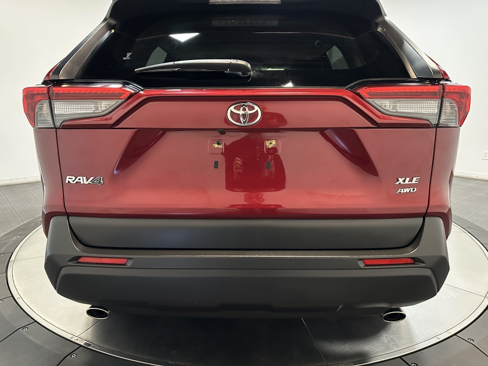 2021 Toyota RAV4 XLE Premium 12