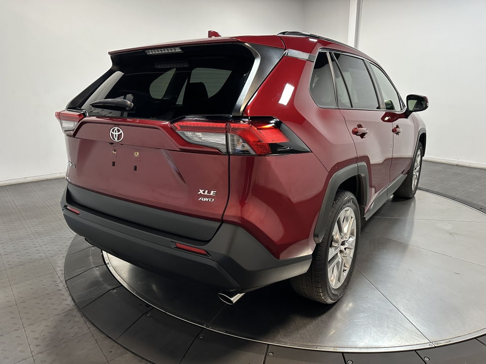 2021 Toyota RAV4 XLE Premium 13