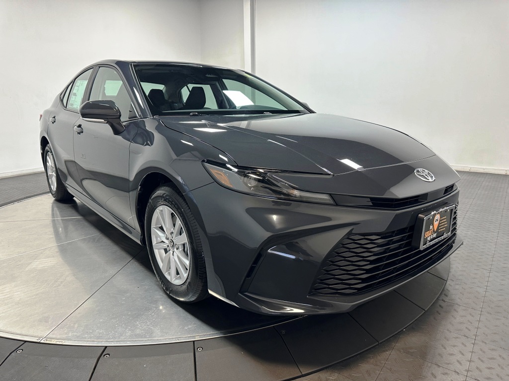 2025 Toyota Camry LE 2