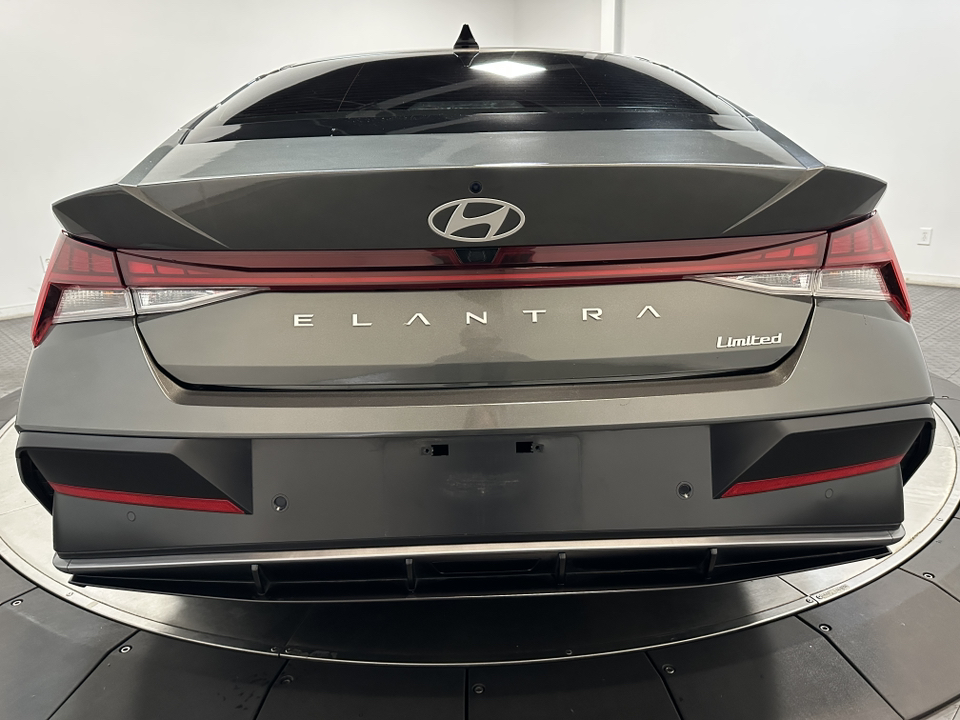 2024 Hyundai Elantra Limited 12