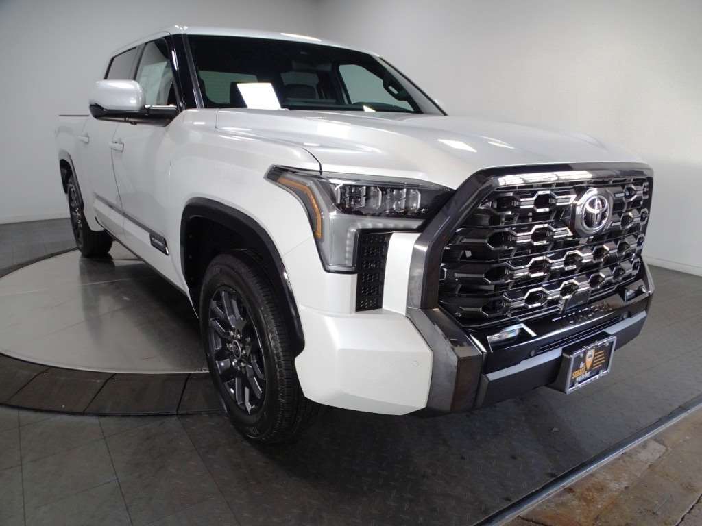 2025 TOYOTA TUNDRA Platinum 1