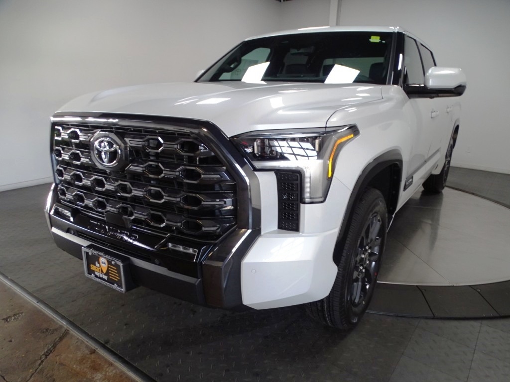 2025 TOYOTA TUNDRA Platinum 3