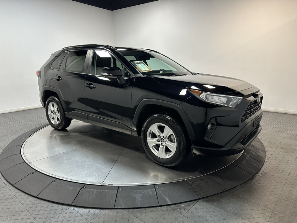 2021 Toyota RAV4 XLE 1