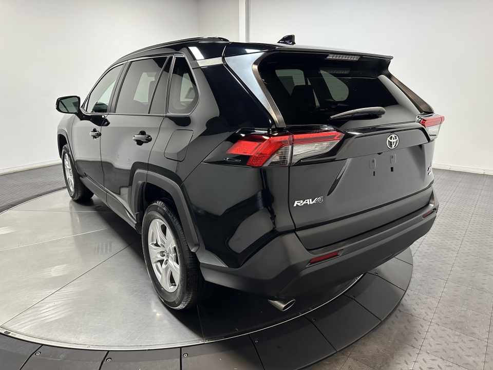 2021 Toyota RAV4 XLE 9