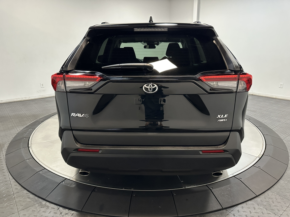 2021 Toyota RAV4 XLE 11