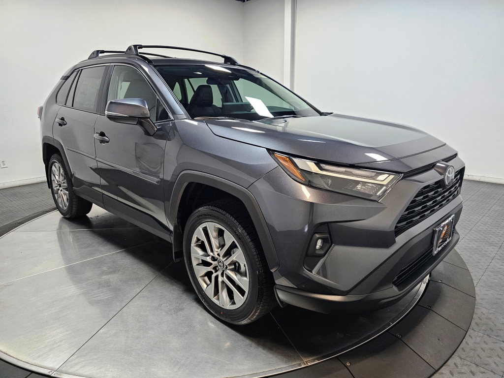 2025 Toyota RAV4 XLE Premium 2