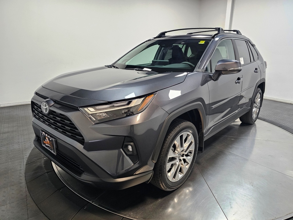 2025 Toyota RAV4 XLE Premium 4