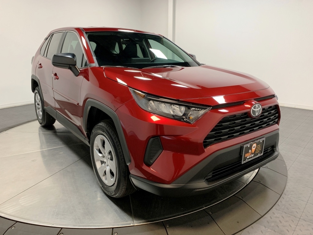 2025 Toyota RAV4 LE 2