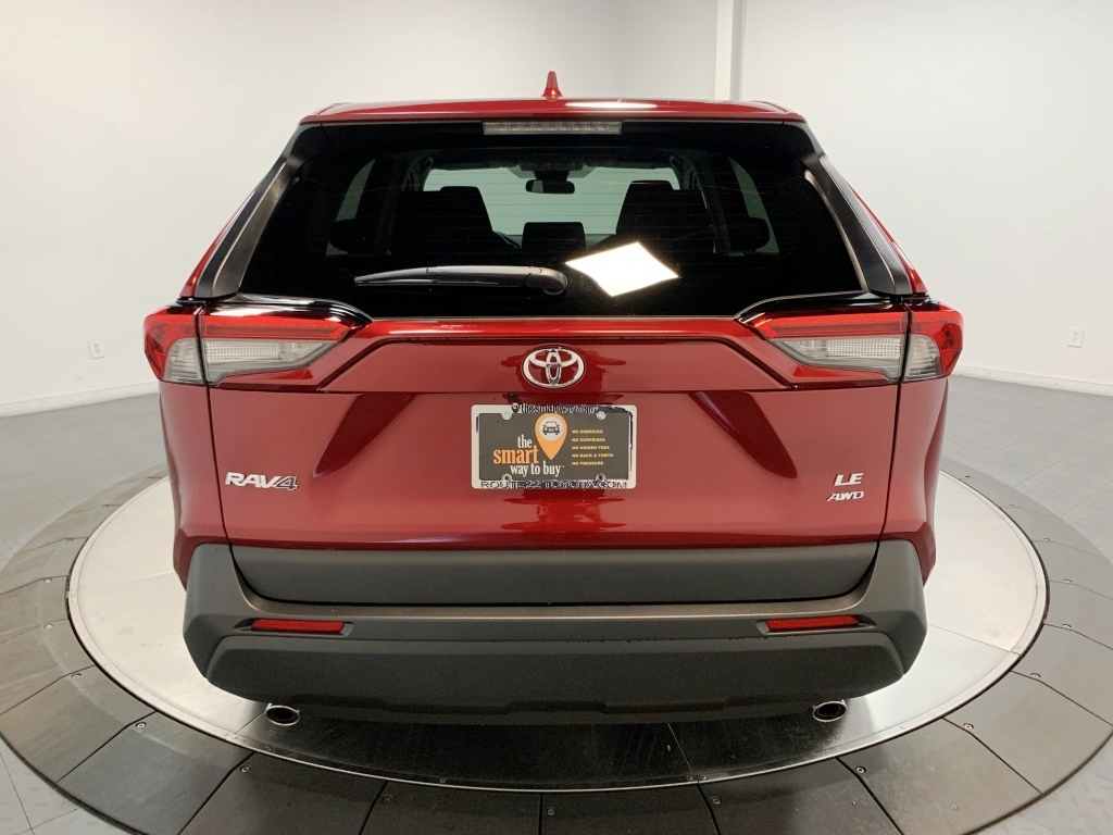 2025 Toyota RAV4 LE 7