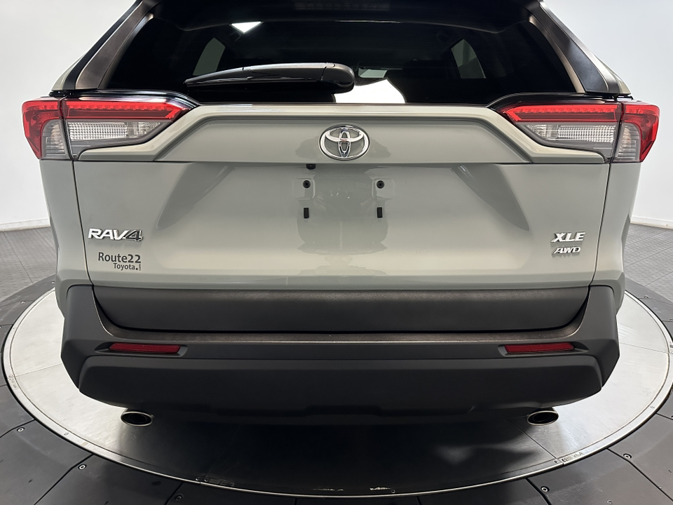 2021 Toyota RAV4 XLE Premium 12