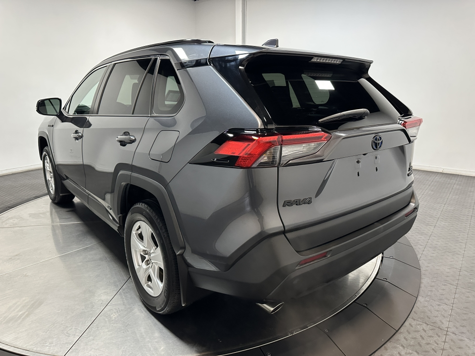 2021 Toyota RAV4 Hybrid XLE 9