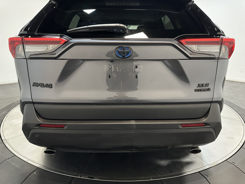 2021 Toyota RAV4 Hybrid XLE 12