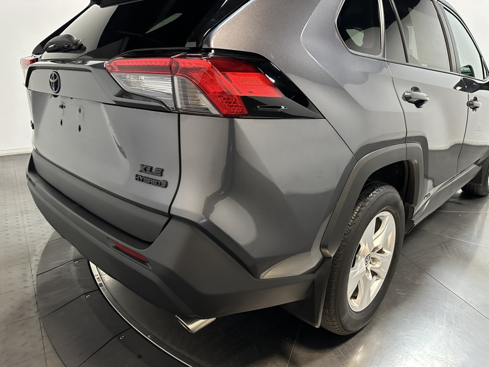 2021 Toyota RAV4 Hybrid XLE 14